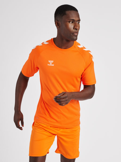 hmlCORE XK CORE POLY T-SHIRT S/S, ORANGE TIGER, model