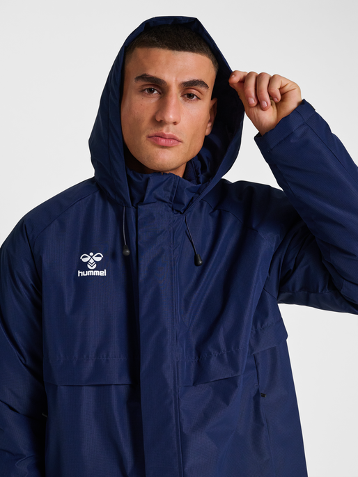 hmlGO PARKA JACKET, MARINE, model
