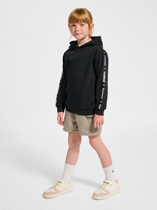 hmlJR DANCE HOODIE, BLACK, model