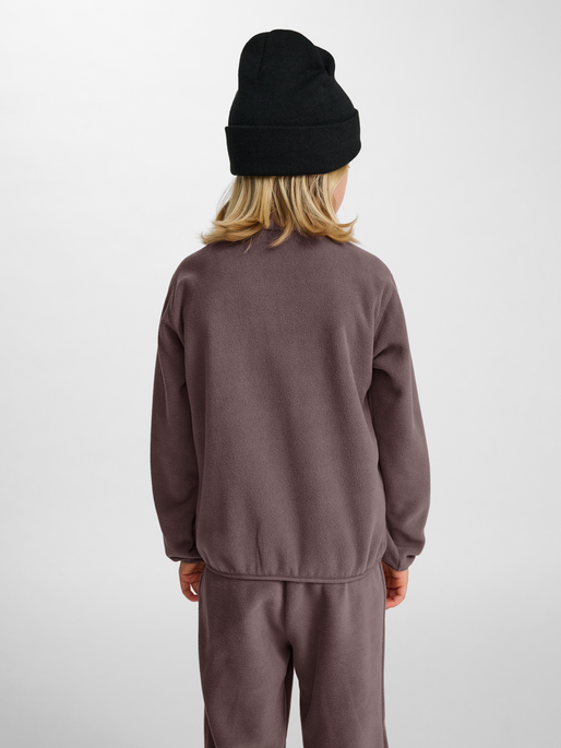 hmlJR FLEECE ZIP JACKET BEE, PEPPERCORN, model