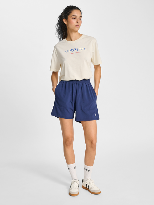 hmlPULSE GRAPHIC T-SHIRT S/S, TOFU, model