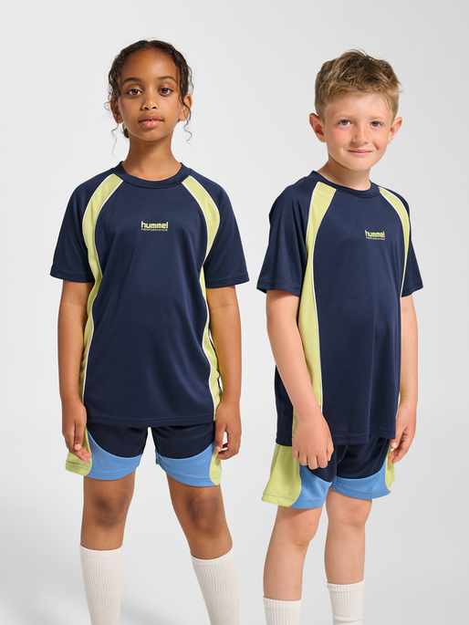 hmlJR GOAL PIPING T-SHIRT S/S, DRESS BLUES, model