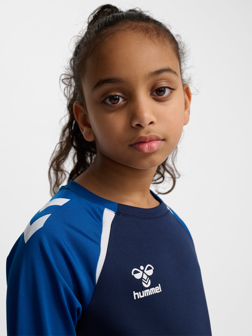 hmlLEAD 2.0 CREW SWEAT KIDS, MARINE/TRUE BLUE, model