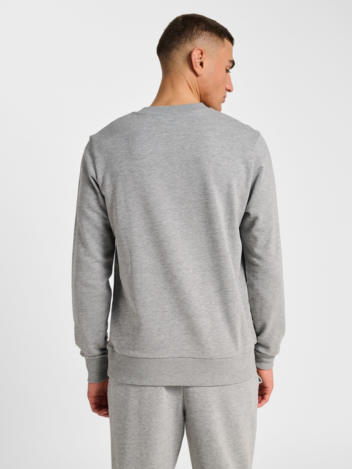 hmlPULSE SWEAT CREWNECK, GREY MELANGE, model