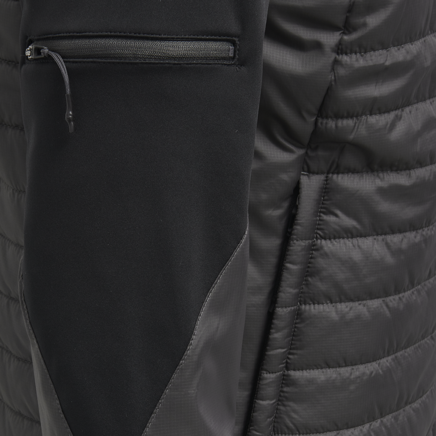 hmlNORTH HYBRID JACKET, BLACK/ASPHALT, packshot