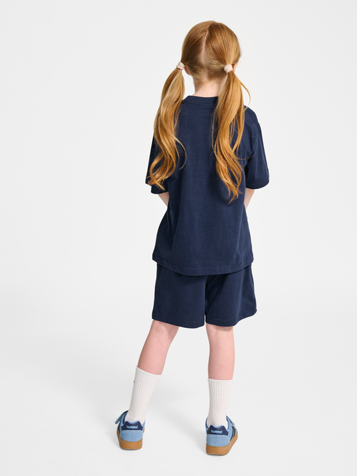 hmlJR LOOSE SET HS GRAPHIC, DRESS BLUES, model