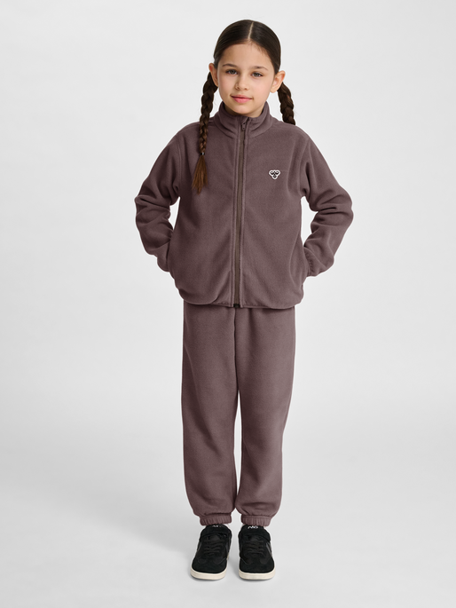 hmlJR FLEECE ZIP JACKET BEE, PEPPERCORN, model