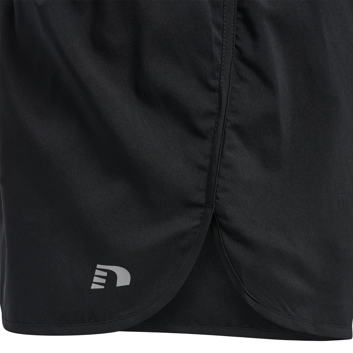 MEN CORE SPLIT SHORTS, BLACK, packshot